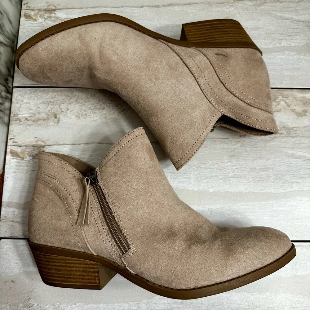 Arizona Coachella Women’s Sz 10 Brown Faux Suede Ankle Bootie Western Fallcore